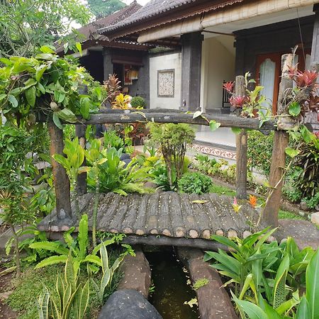 Liyer House Hotel Lodtunduh Bagian luar foto