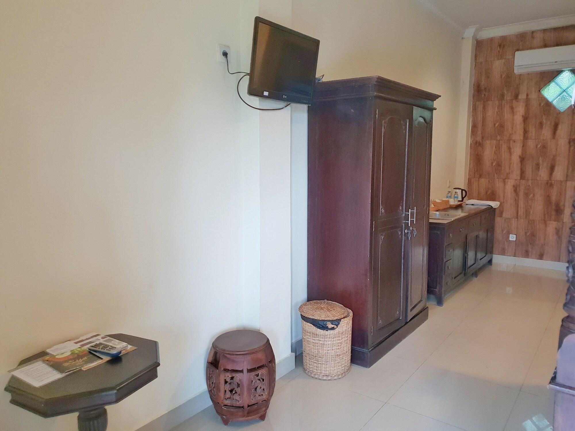 Liyer House Hotel Lodtunduh Bagian luar foto