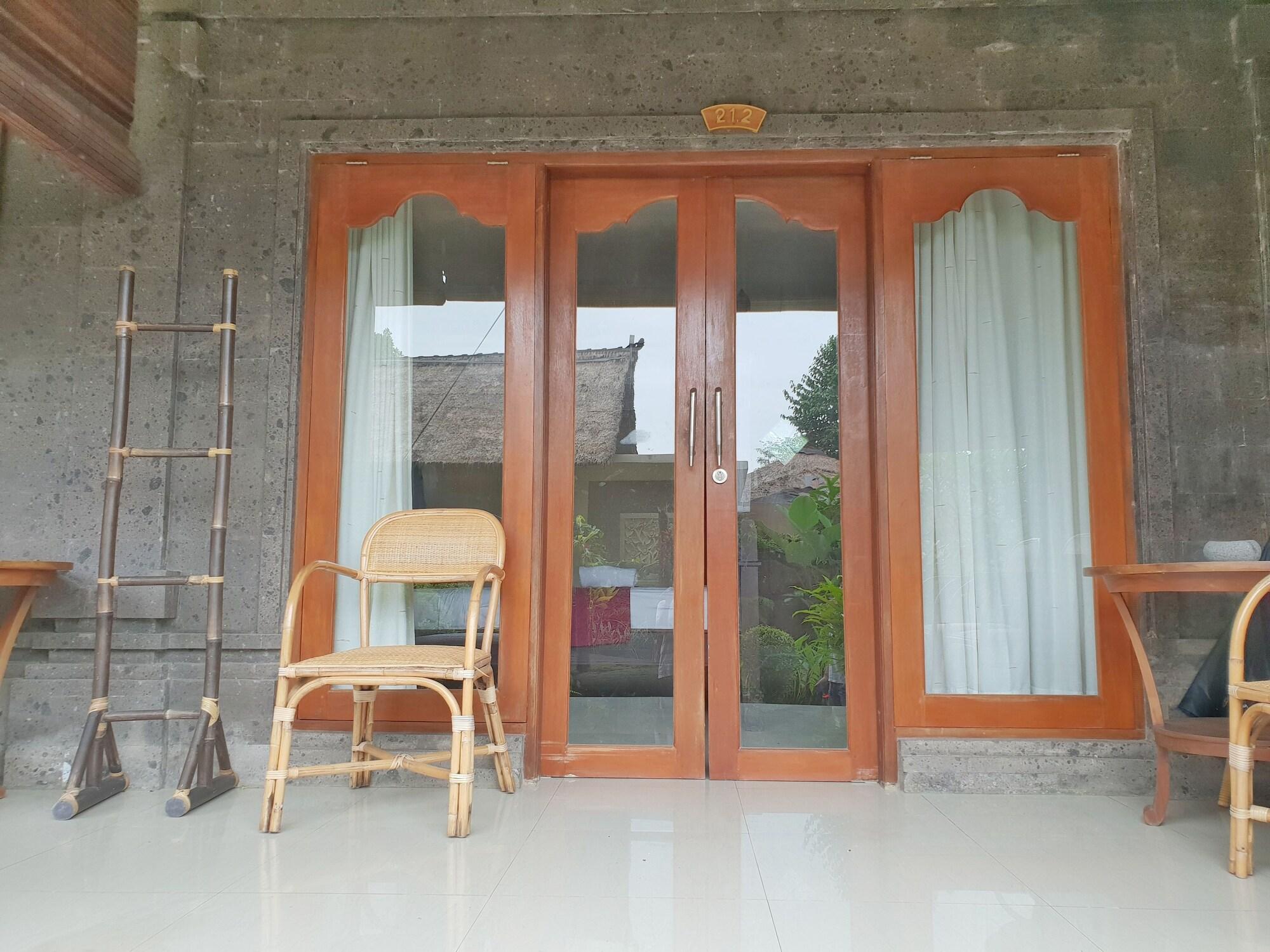 Liyer House Hotel Lodtunduh Bagian luar foto