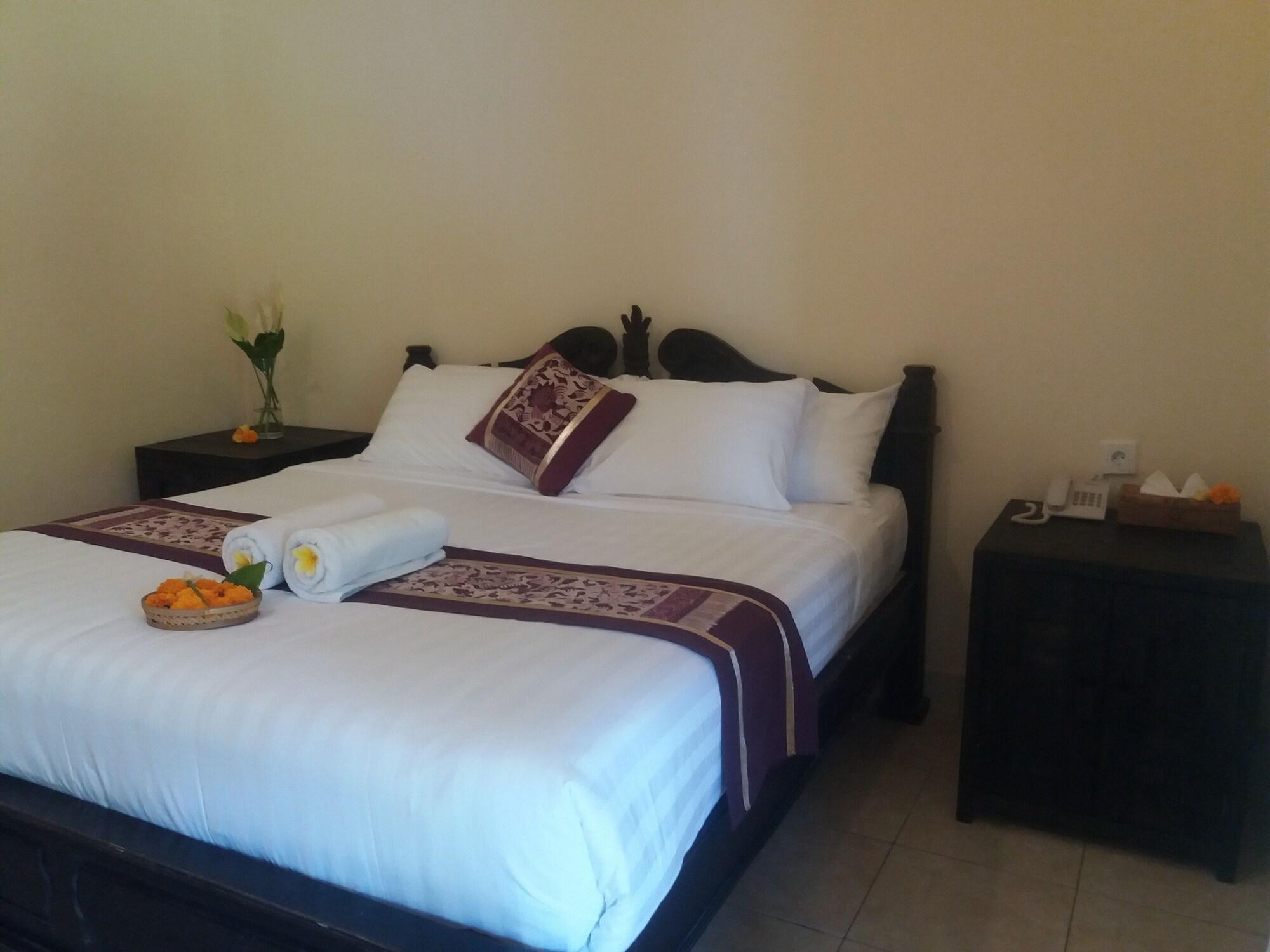 Liyer House Hotel Lodtunduh Bagian luar foto