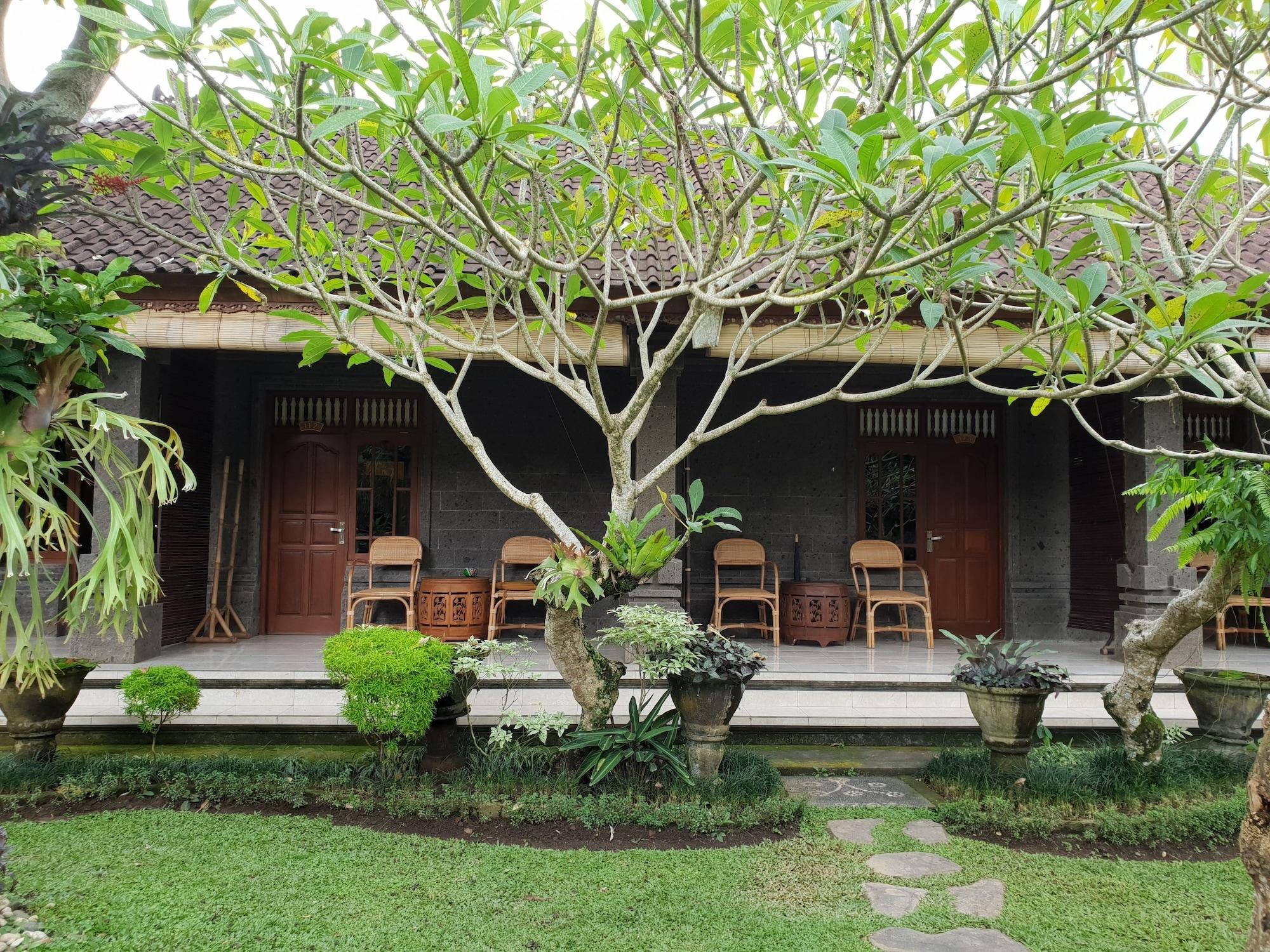 Liyer House Hotel Lodtunduh Bagian luar foto