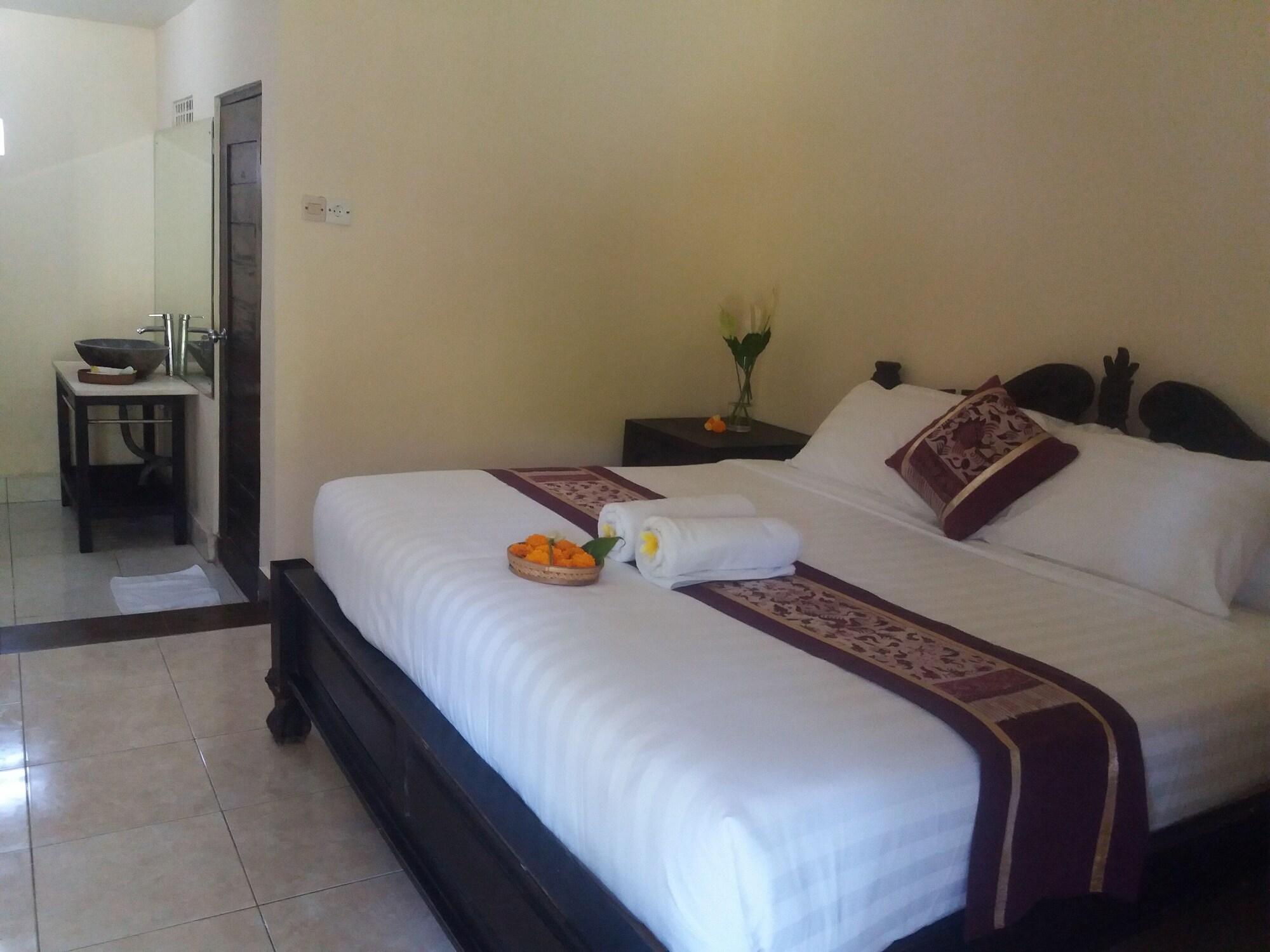 Liyer House Hotel Lodtunduh Bagian luar foto