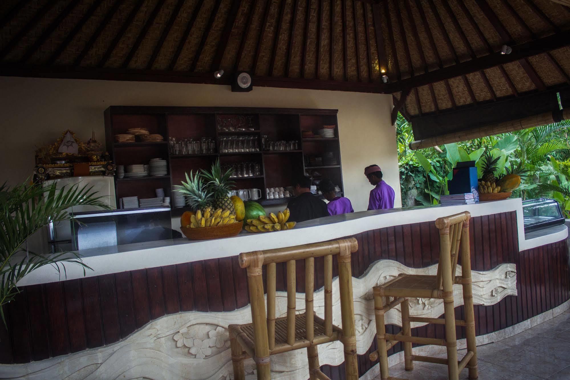 Liyer House Hotel Lodtunduh Bagian luar foto